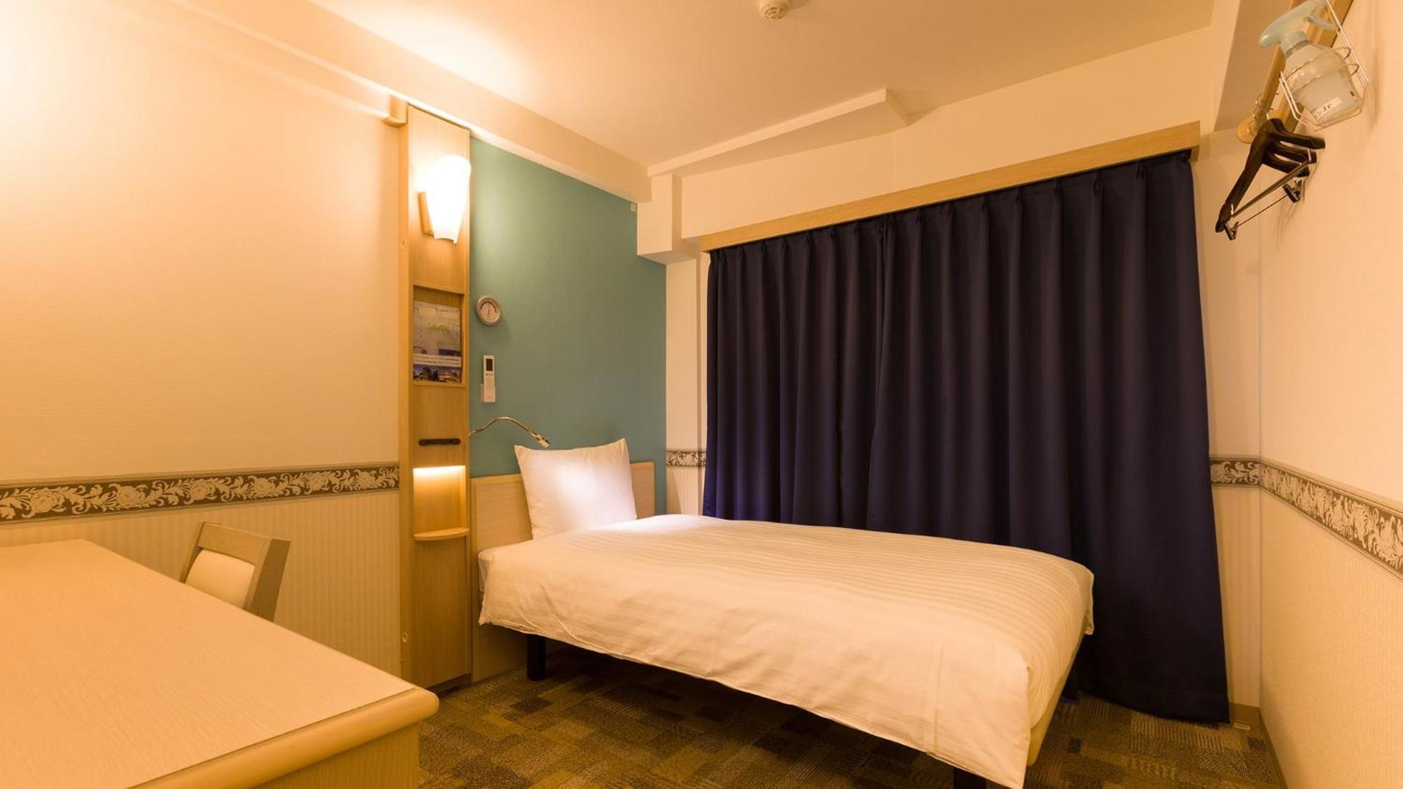 Toyoko Inn Saitama Misato Ekimae Zimmer foto